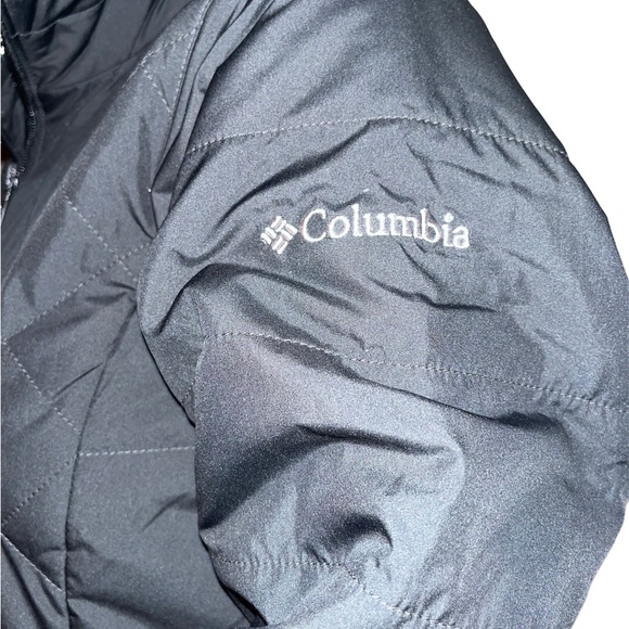 Woman’s Columbia jacket, size sm - Picture 3 of 7